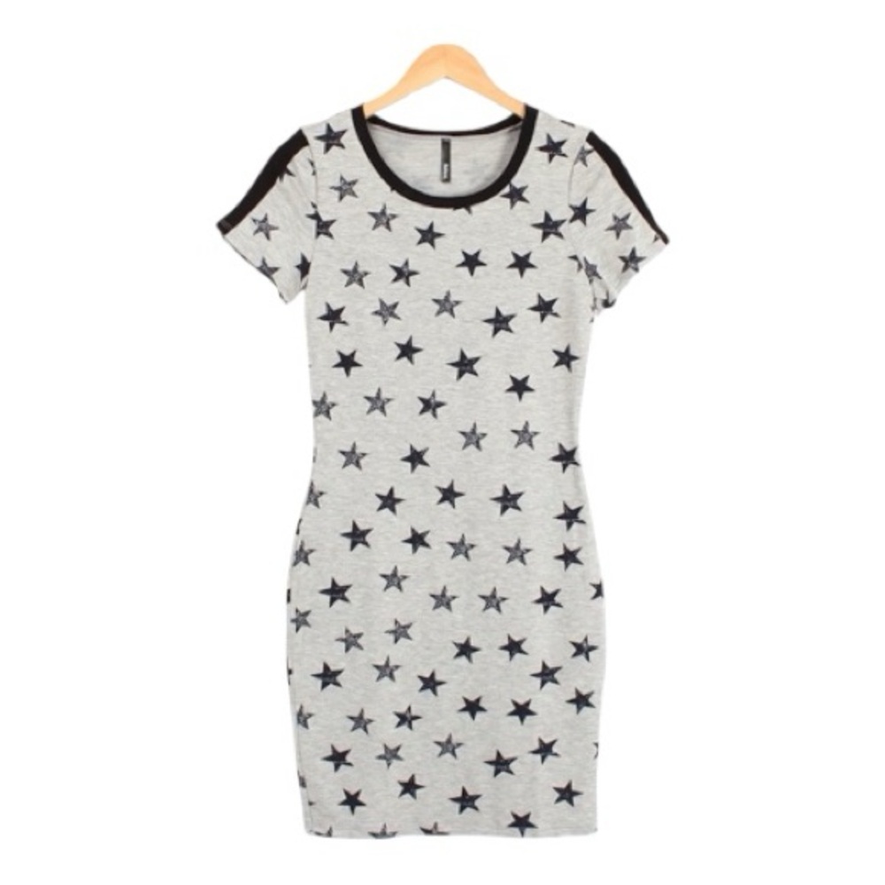 Star Patterned Gray T-shirt Dress size large - Picture 2 of 6